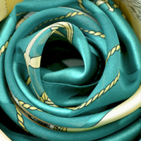 シルク100％スカーフ　日本製の横浜スカーフ