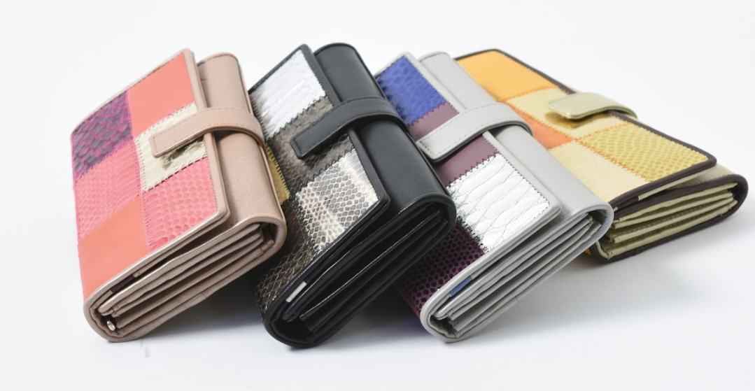 パッチワーク好きが満足。本当に使い勝手の良い本革長財布を使った感想