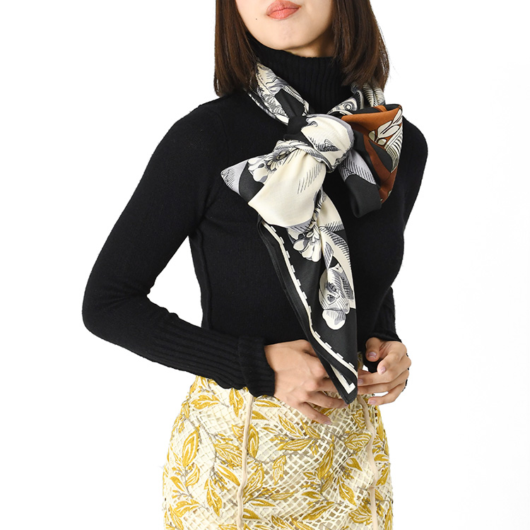 フランスブランド INOUI EDITIONS(イヌイエディションズ)とルーブル美術館の特別なコラボレーションストール。古代ギリシャやローマの彫刻モチーフの美しいシルクモダールストール。130cm正方形大判サイズ。大判 ストール シルク混 ルーブル美術館コラボ 高級 スカーフ おしゃれ レディース 正方形 130×130 INOUI EDITIONS イヌイエディションズ ブランド