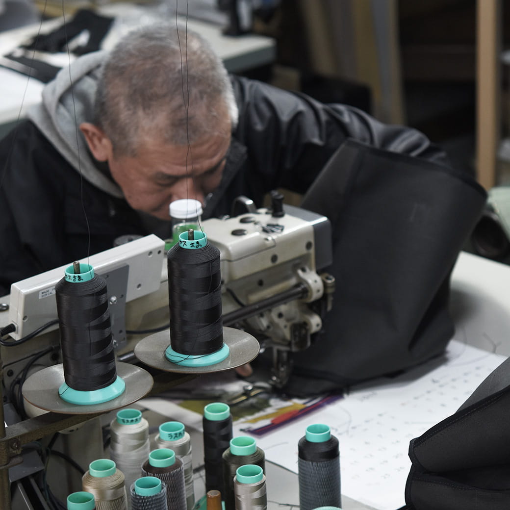 国内の職人や工房が仕立てる日本製バッグ